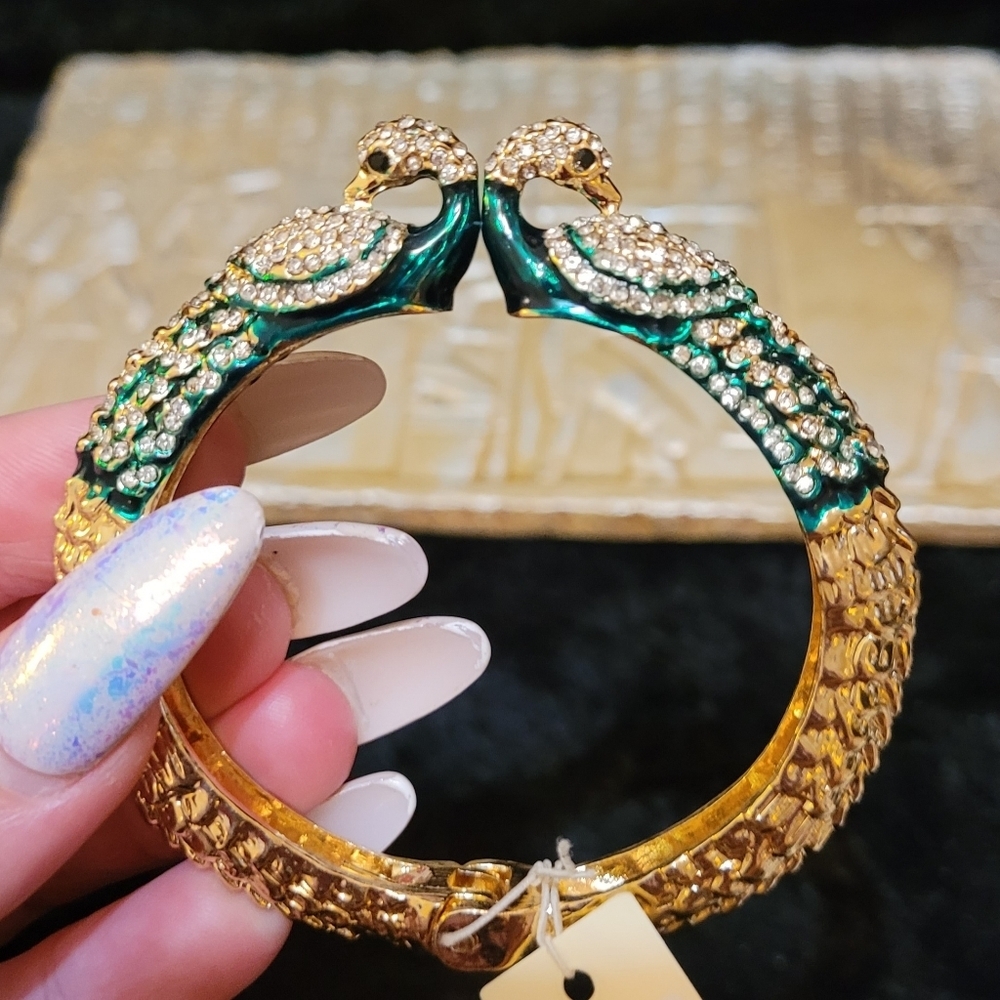 SOLD Amrita Singh Rare Red Austrian Crystal Emerald Peacock Gold Hinge Bracelet - Picture 6 of 16